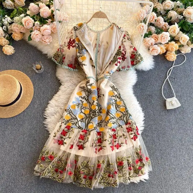 French Retro Palace Style Embroidered High-end Dress